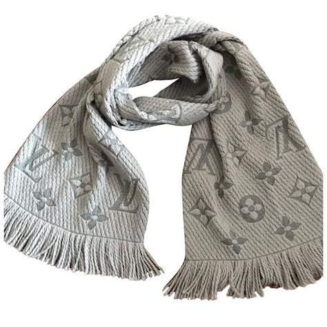 echarpe louis vuitton gris|Louis Vuitton clearance sale scarves.